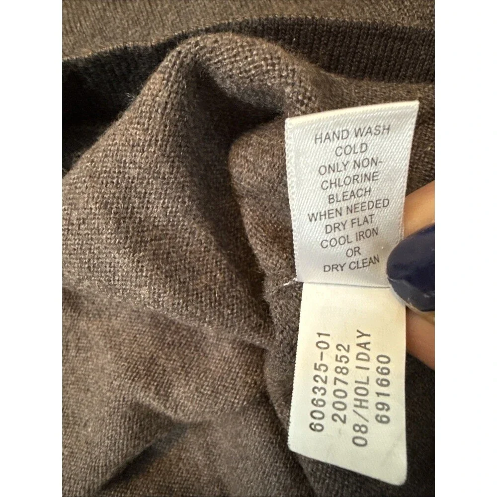 BROWN CASHMERE Banana Republic Men’s Size L Long sleeved Silk V Neck Sweater